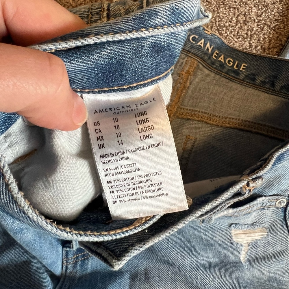 American Eagle Outfitters Light Blue Distressed Straight Jeans - Picture 4 of 6